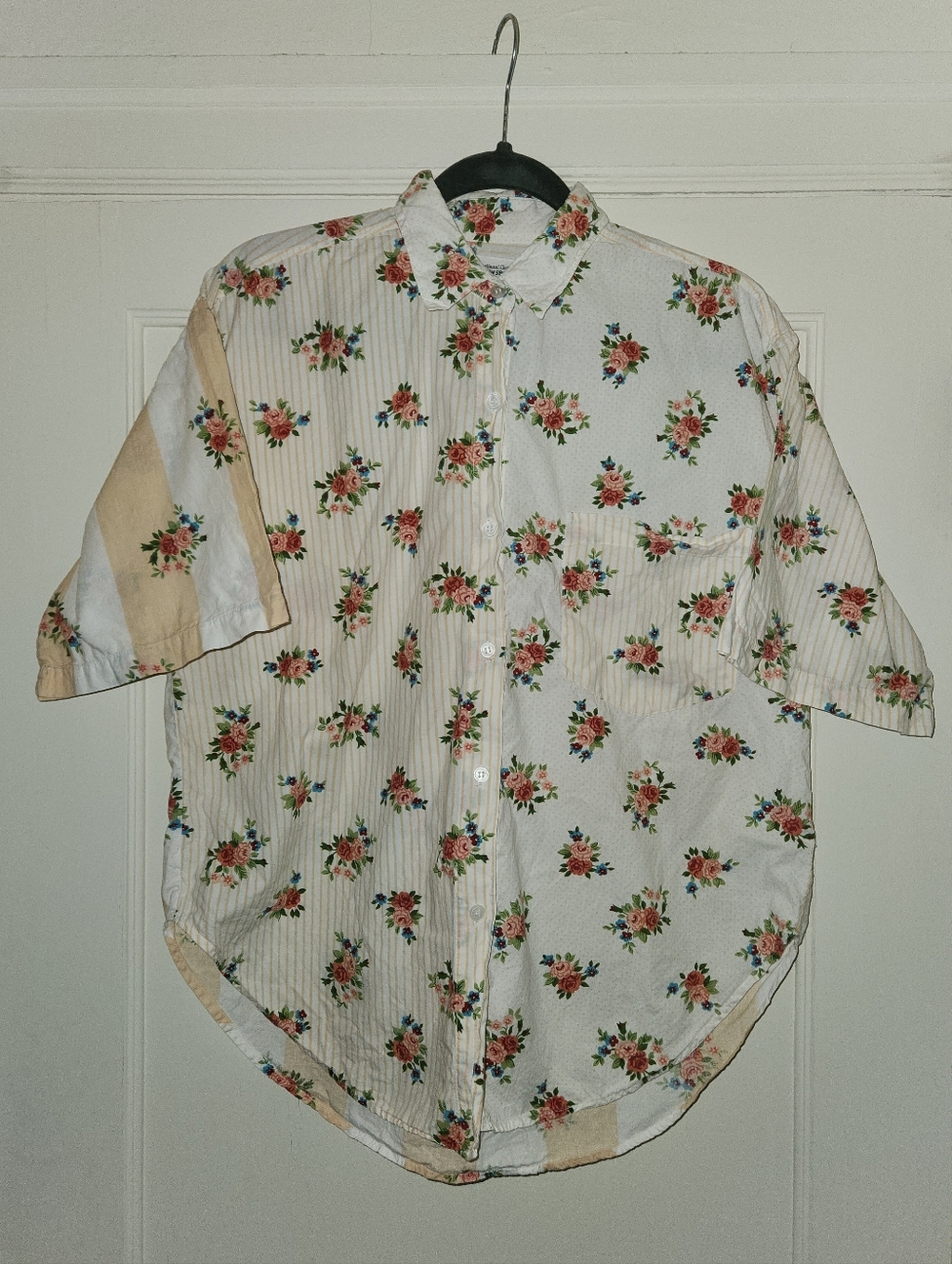 Floral Striped Button Down Shirt 🌹